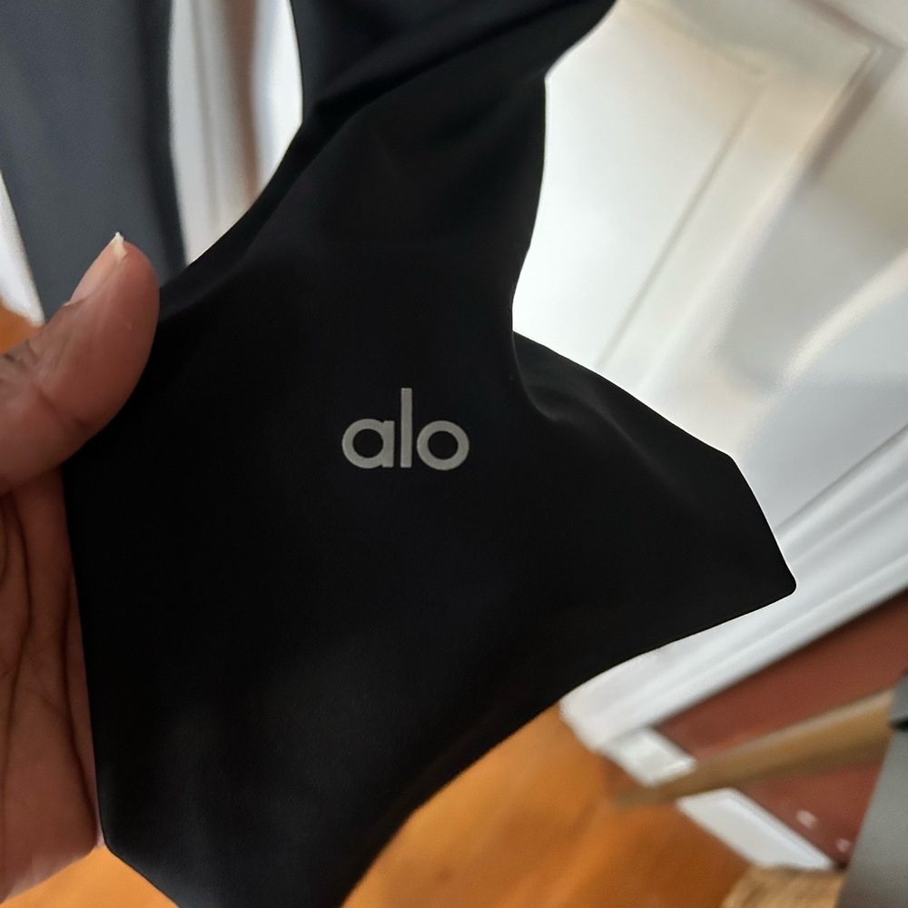 ALO Yoga 7/8 High Waist Airlift Leggings/Black Size Small - Picture 8 of 9